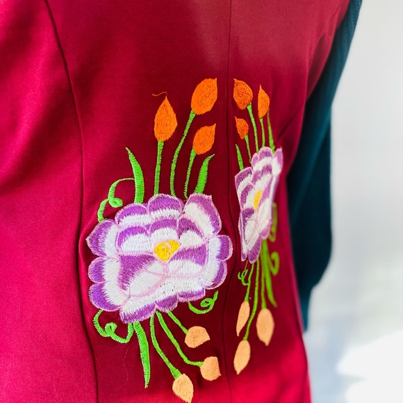 Long embroidered vest - Picture 5 of 9